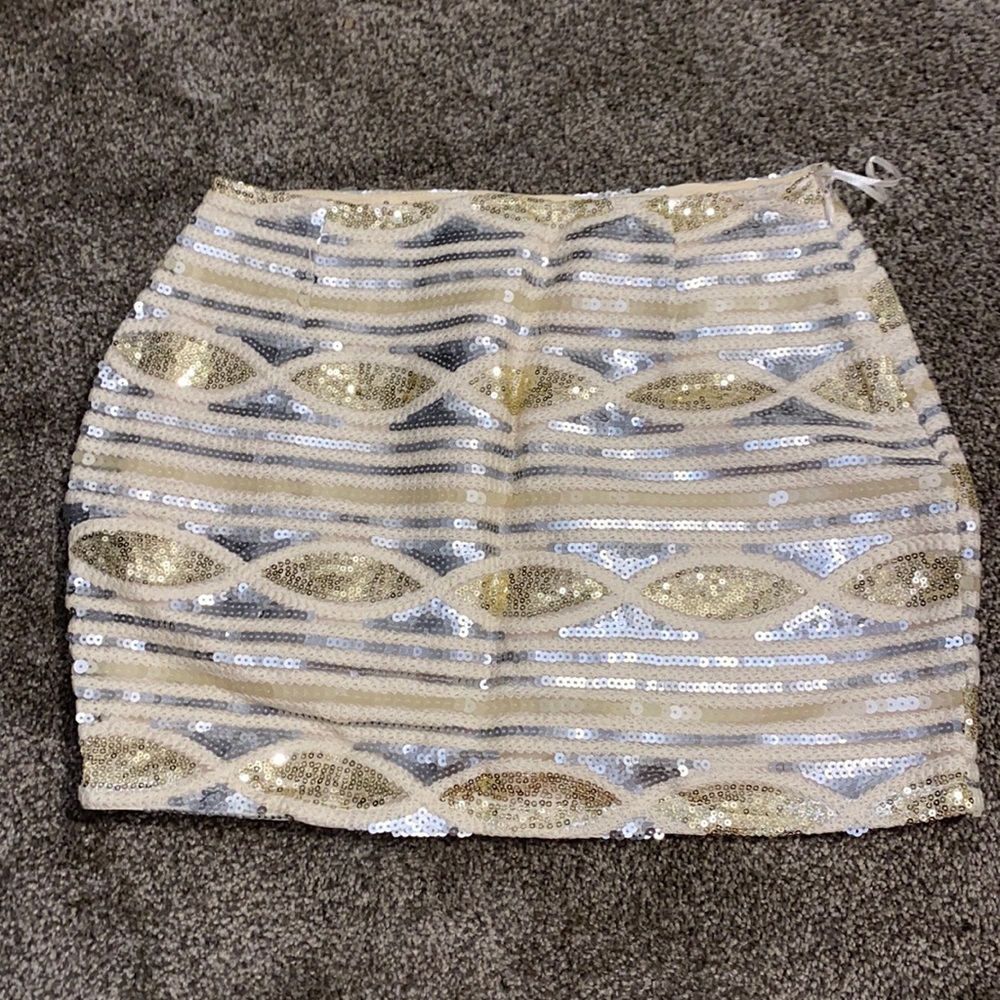 Skirt size M